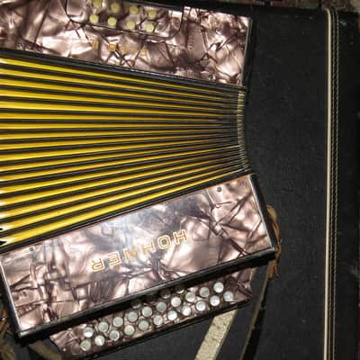 Hohner Club II Vintage Two Row C/F Diatonic Button Accordion image 4