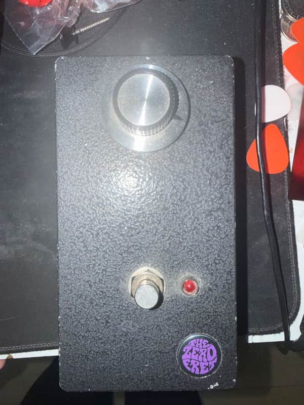 The Zero Fret Coloursound One Knob Fuzz - Black image 1