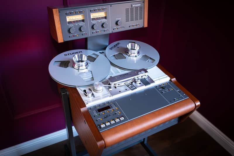 Studer A800 MKIII 테이프 레코더 (Studer A800 MKIII Tape Recorder)
