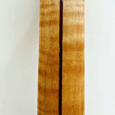 Immagine A Rare Eric Beharrell Baritone ukulele -2007 - 15