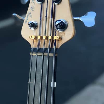 Wal Custom 5 Fretless image 5