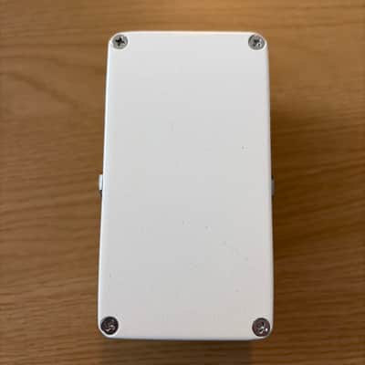 Lovepedal Purple Plexi SE Ltd edition reverse colours image 7