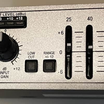 dbx 215s Dual Channel 15-Band EQ 2010s - Silver image 6