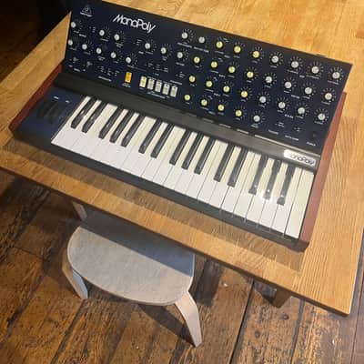 Behringer MonoPoly 37-Key Polyphonic Synthesizer 2021 - Present - Black