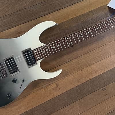 Ibanez RG421, Pearl Black Fade Metallic image 1