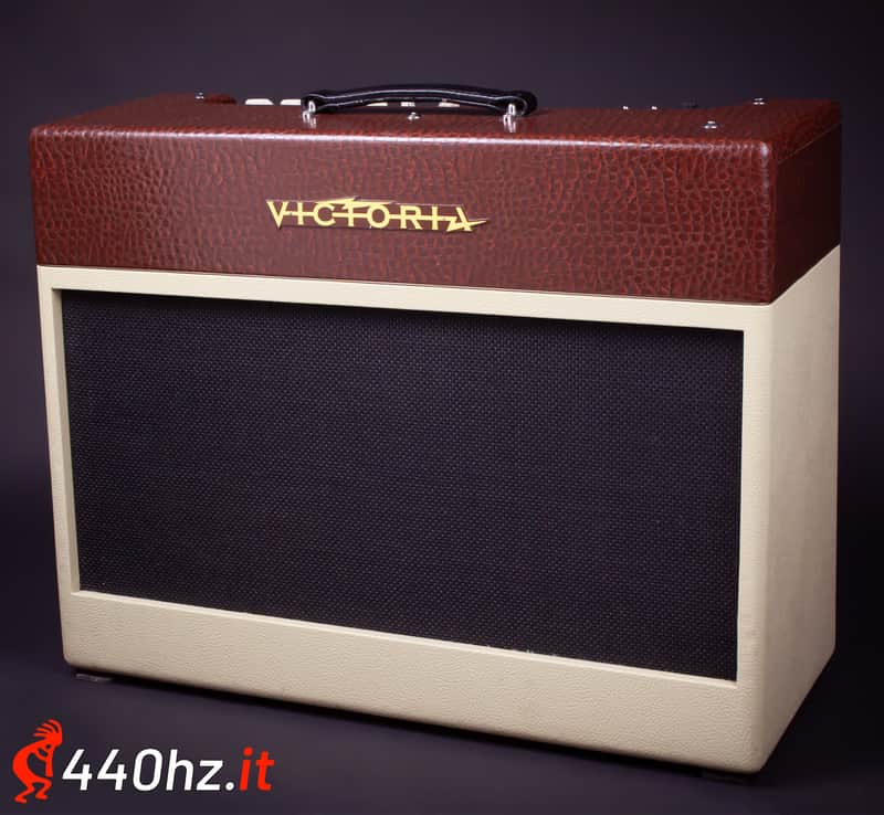 Victoria Golden Melody 2x12 Combo True Vari-Tone Tremolo & Reverb - 230V image 1