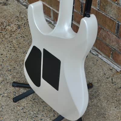 Jackson American Series Soloist™ SL3, Ebony Fingerboard, Platinum Pearl image 9