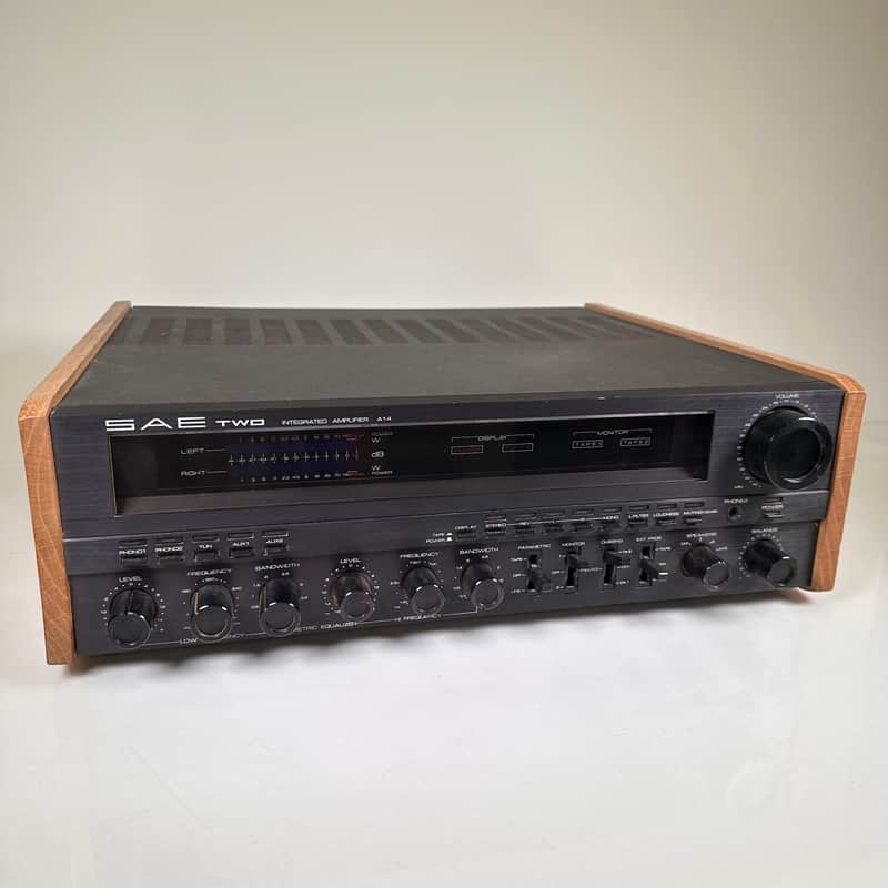 SAE Two A14 Integrated Amplifier Parametric Stereo | Reverb