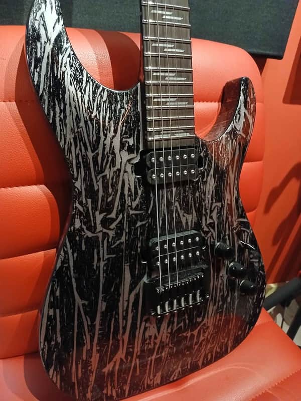 Used Schecter C-1 Silver Mountain '21 - $799 (was $0 more than MSRP!)