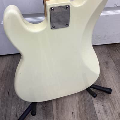 Squier P-BASS 2000’s - WHITE image 13