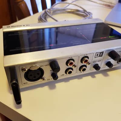 Native Instruments Audio 8 DJ Multi Channel Soundcard image 1