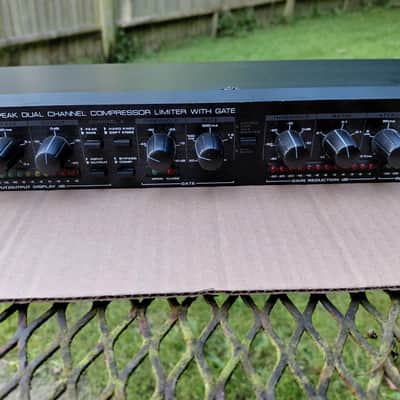 Alesis 3630 Dual-Channel Compressor / Limiter with Gate - Classic Hardware VCA (With Correct AC PSU) image 3