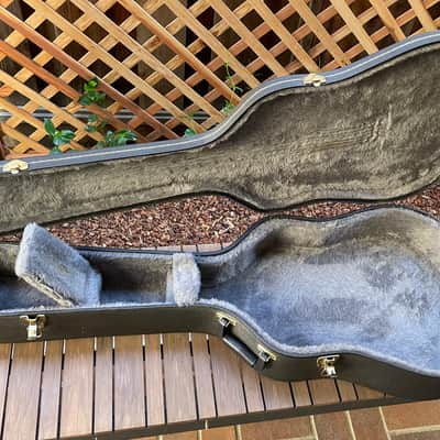 Hardshell Acoustic Guitar Case - Excellent Condition image 12