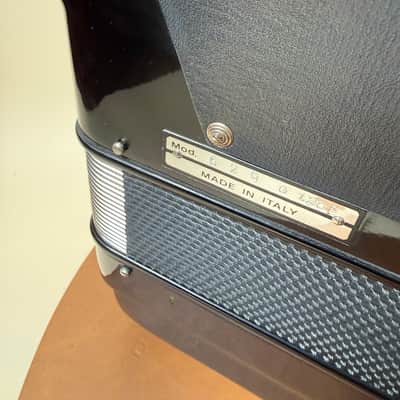 Guerrini Folk 120-Bass Accordion – 5 Reeds, Dual Dry/Musette Tuning ("Two Accordions in One") image 9