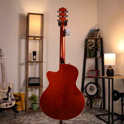 Godin 5th Avenue CW Kingpin II - Rosewood Fingerboard, Cognac Burst image 9