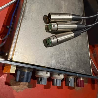Vintage OG Neve 1089 Racked image 8
