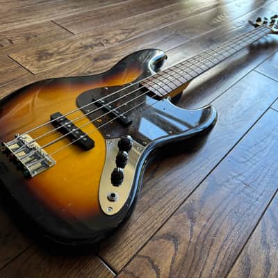 2006 Fender JB-62 Jazz Bass Dimarzio Collection ‘62 Reissue Sunburst MIJ Japan image 4
