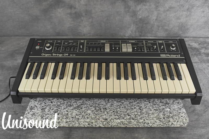 Roland Organ/Strings RS-09 Analog synthesizer in Very Good conditons. image 1