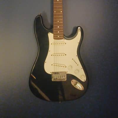 Squier Bullet Stratocaster HT image 1