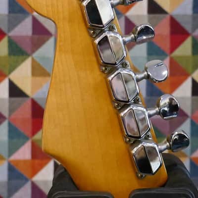 Squier Stratocaster 1984-87 - White image 15