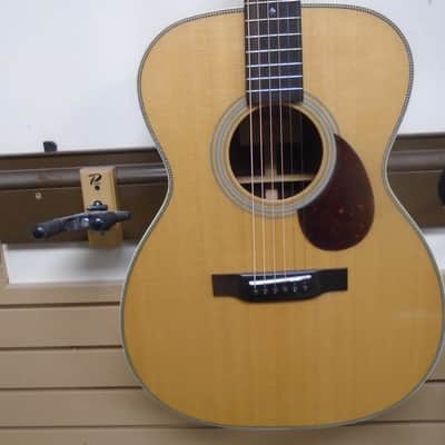Eastman  E8OM-TC w/hard case image 2