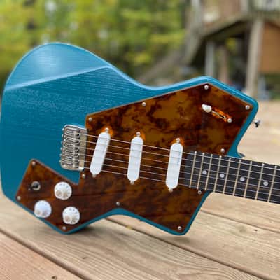 Brynmawr Custom Guitars Asym 2022 - Present - Aquamarine Nitro image 16