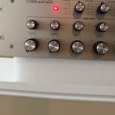 UREI 1620 Rotary Mixer Classic  - Silver Panel image 2