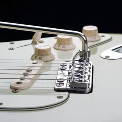 Vega Trem Ponte Tremolo Per Chitarra Elettrica 6 Viti Cromato Vt1 C Std image 5