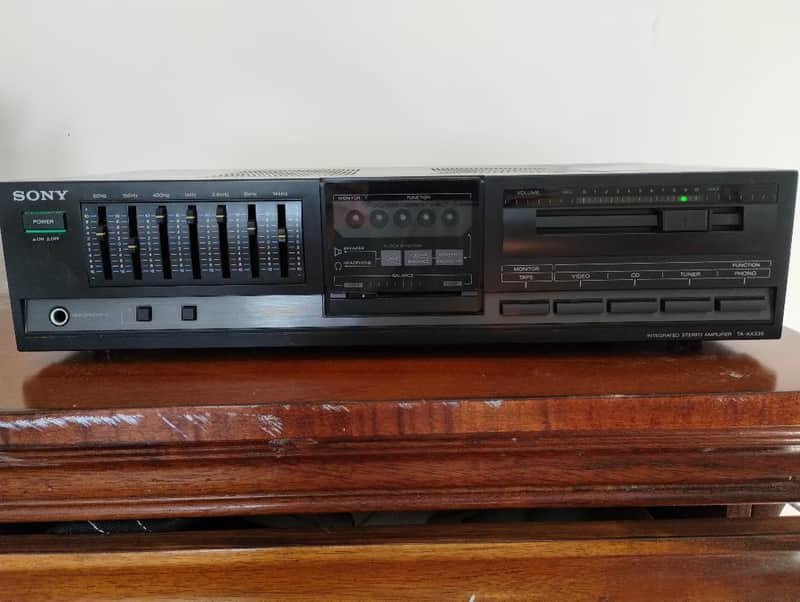 Sony TA-AX335 integrated amplifier in excellent condition - 2000's image 1