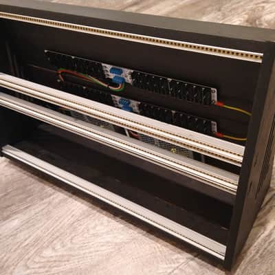 2 Many Synths 7 U Slanted Case - 104hp Eurorack Case - Black image 6