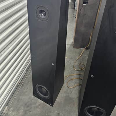 NEAR FLOOR STANDING SPEAKER M50 image 1