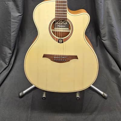 LÂG - Tramontane T70ACE NAT - Auditorium Cutaway Electric Acoustic - Natural Woodgrain 2026 image 1