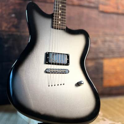 Tone Bakery Jazzbird M with Warmoth Roasted Maple Neck and Gotoh Hardware- Silverburst image 4