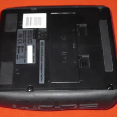 lightly used (most areas / sides are very clean- the FRONT side has several visible scratches) ZOOM G2NU GUITAR EFFECTS & USB AUDIO I/F PEDAL (comes with batteries) image 18
