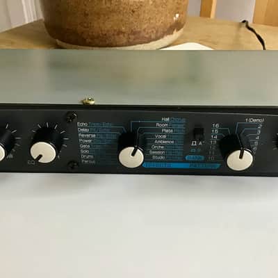 Zoom 1202 Studio Stereo Two-Channel EFX Processor - Free Shipping image 4