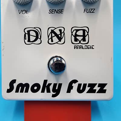 DNA Analogic Smoky Fuzz SF-1 Guitar Effect Pedal Vintage Germanium Fuzz Bass image 3