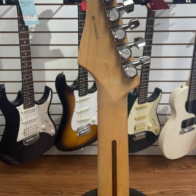 Fender American Professional Stratocaster with Rosewood Fretboard 2017 - 2019 - 3-Color Sunburst image 8