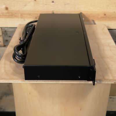 Potomac Professional Audio & Visual Solutions JG 9 Rack Mount 9 Outlet Power Distribution image 4