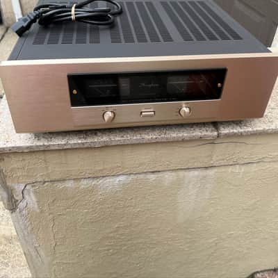 Accuphase A-20V 2004 - Gold image 1
