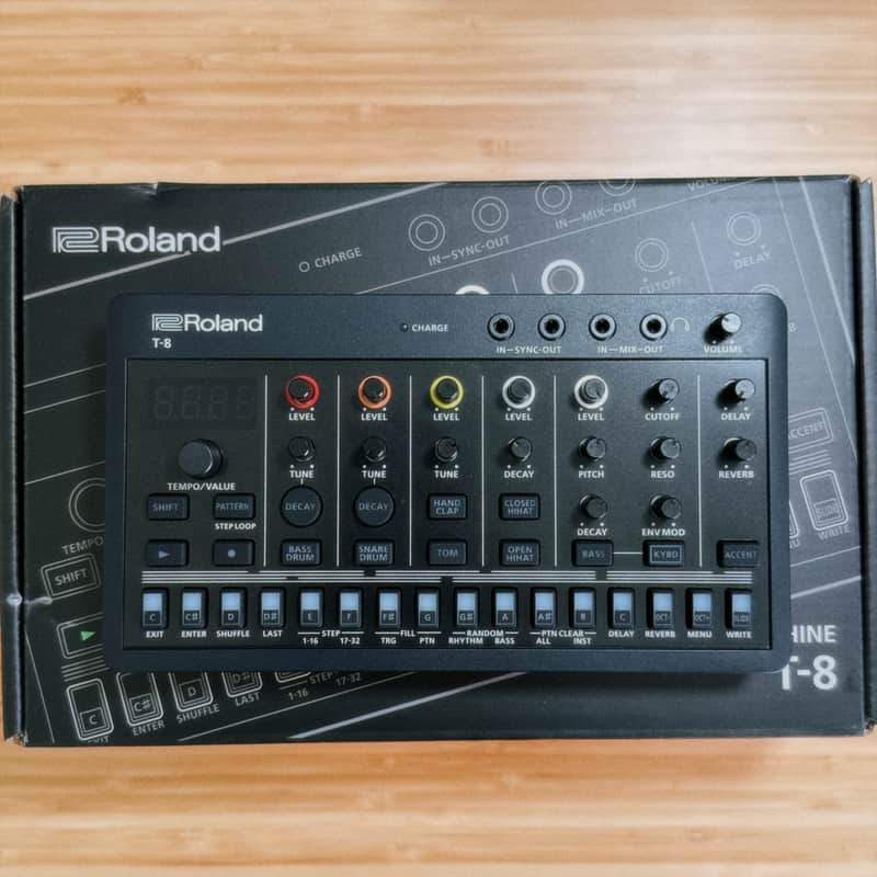 Roland T-8 AIRA Compact Beat Machine 2022 - Present - Black image 1