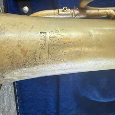 King Marching Mellophone, with mouthpiece and case. USA image 5