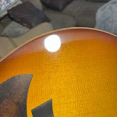 Taylor 714ce V-Class  2018 - Sunburst image 5