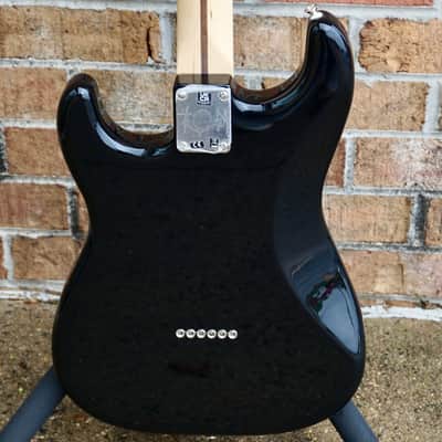 Fender Limited Edition Tom DeLonge Stratocaster Rosewood Fingerboard, Black image 7