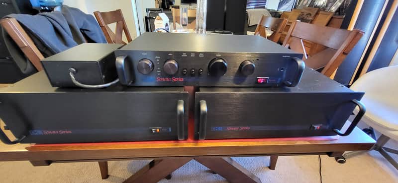 B&K M-200 Sonata Monoblocks Pair image 1