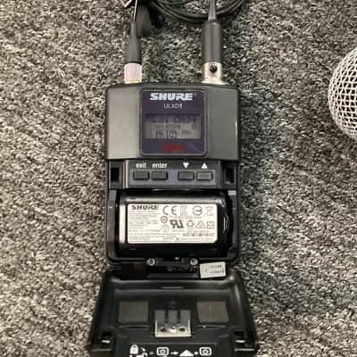 Shure ULX4D G50 Wireless Handheld Belt Pack Combo w-Dante image 5