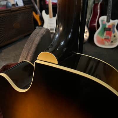 Silvertone H51 cutaway 1950s - Tobacco burst image 19