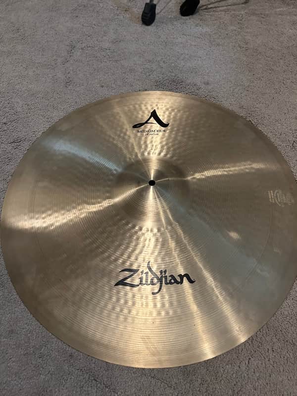 Zildjian 24" A Series Medium Ride Cymbal - Traditional image 1