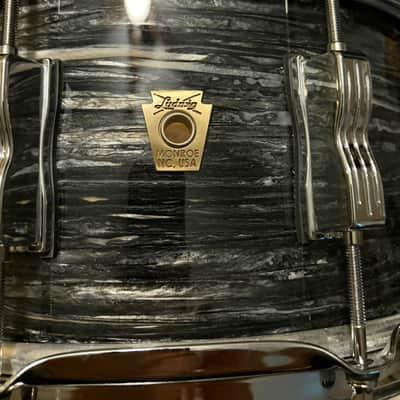 Ludwig LS403 Classic Maple 6.5x14" 10-Lug Snare Drum 2012 - Present - Vintage Black Oyster Pearl - like new image 1