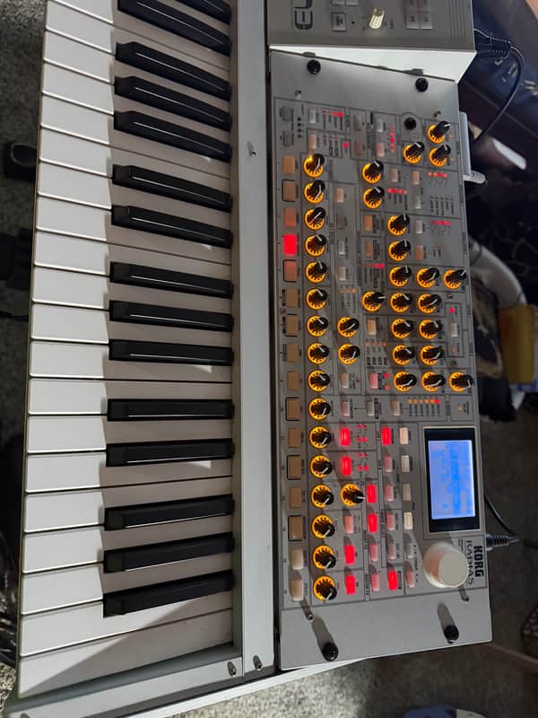 Korg M3 73 2010s - Gray