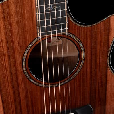 Taylor Builder's Edition 914ce Grand Auditorium Natural with Case image 4